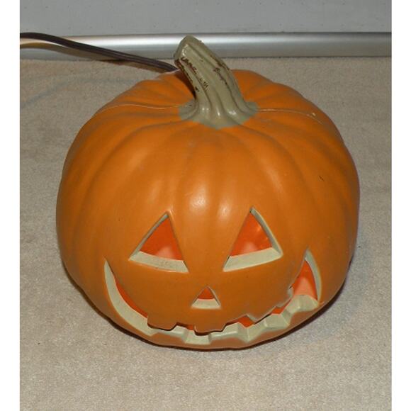 Halloween Jack-O-Lantern Lighted Pumpkin Blow Mold 9 Inches Carved Face - Picture 1 of 2